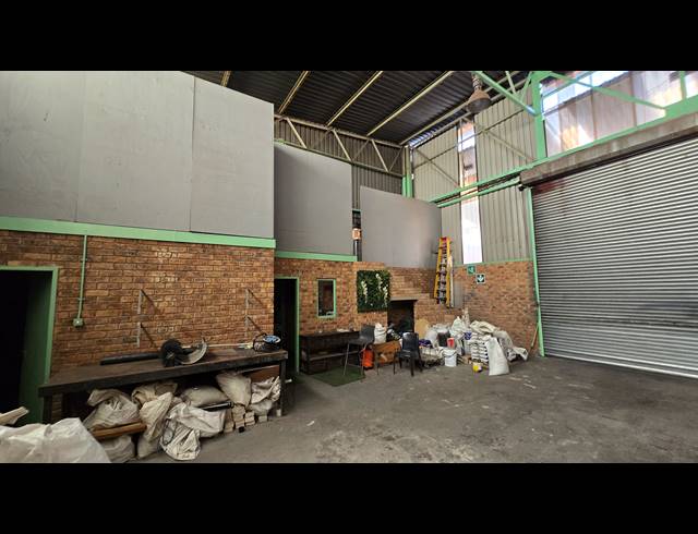 400M² WAREHOUSE TO LET IN SEBENZA